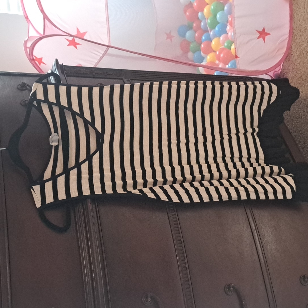 Tank top‎